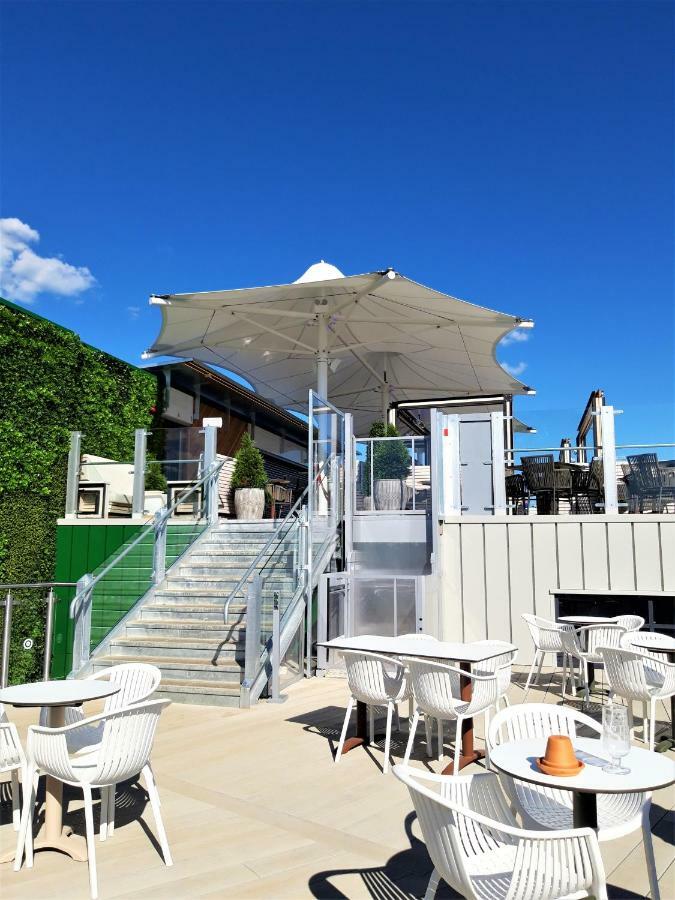 Luxury 2019 8 Berth Caravan With Hot Tub @ Tattershall Lakes Bagian luar foto